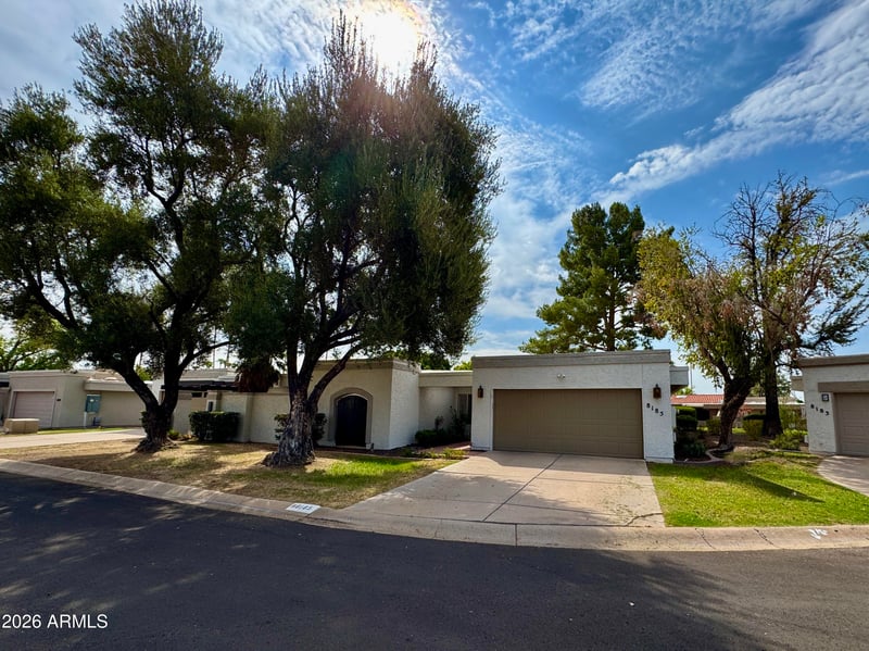 8185 E Del Caverna Dr, Scottsdale, AZ 85258