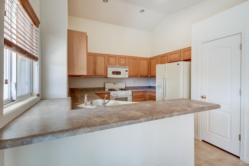 8187 W Behrend Dr, Peoria, AZ 85382