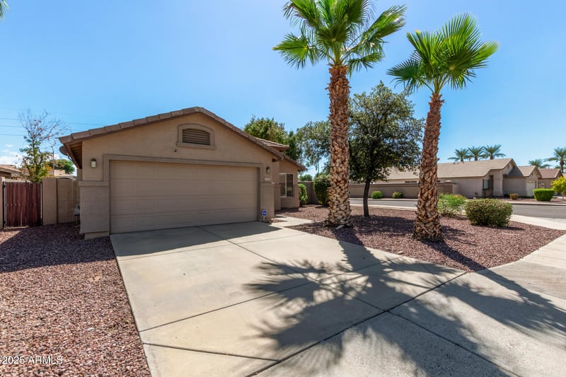 8189 Pontiac Dr, Peoria, AZ 85382