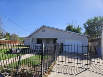 819 Apollo Rd, Phoenix, AZ 85042