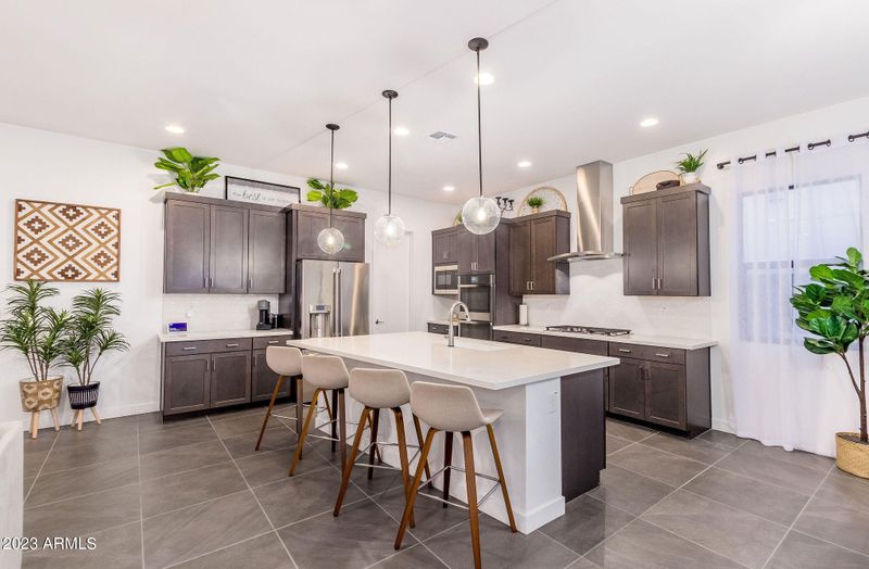819 E Buist Ave, Phoenix, AZ 85042