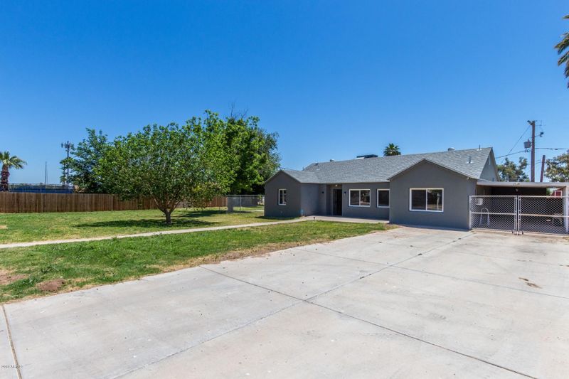 819 E Edison Ave, Buckeye, AZ 85326