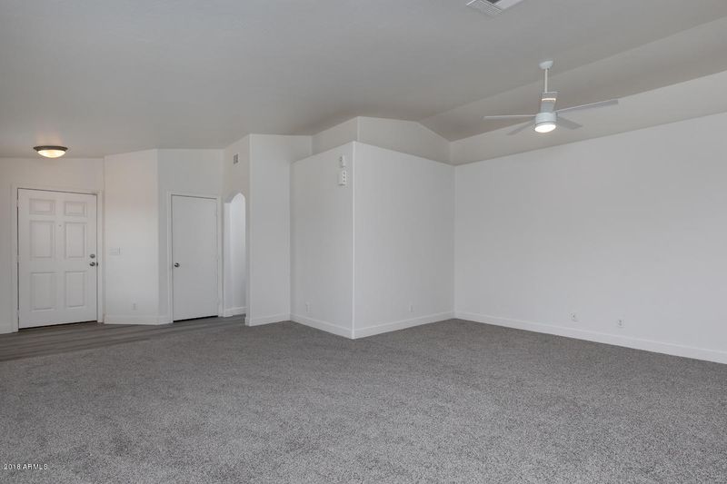 819 W Sunland Ave, Phoenix, AZ 85041