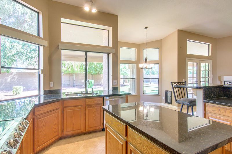 819 W Wagner Dr, Gilbert, AZ 85233
