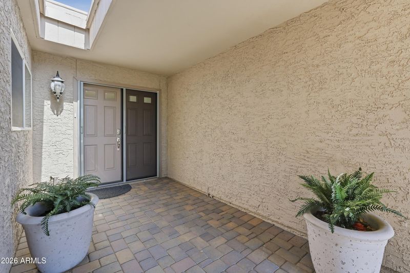 8198 E Del Caverna Dr, Scottsdale, AZ 85258