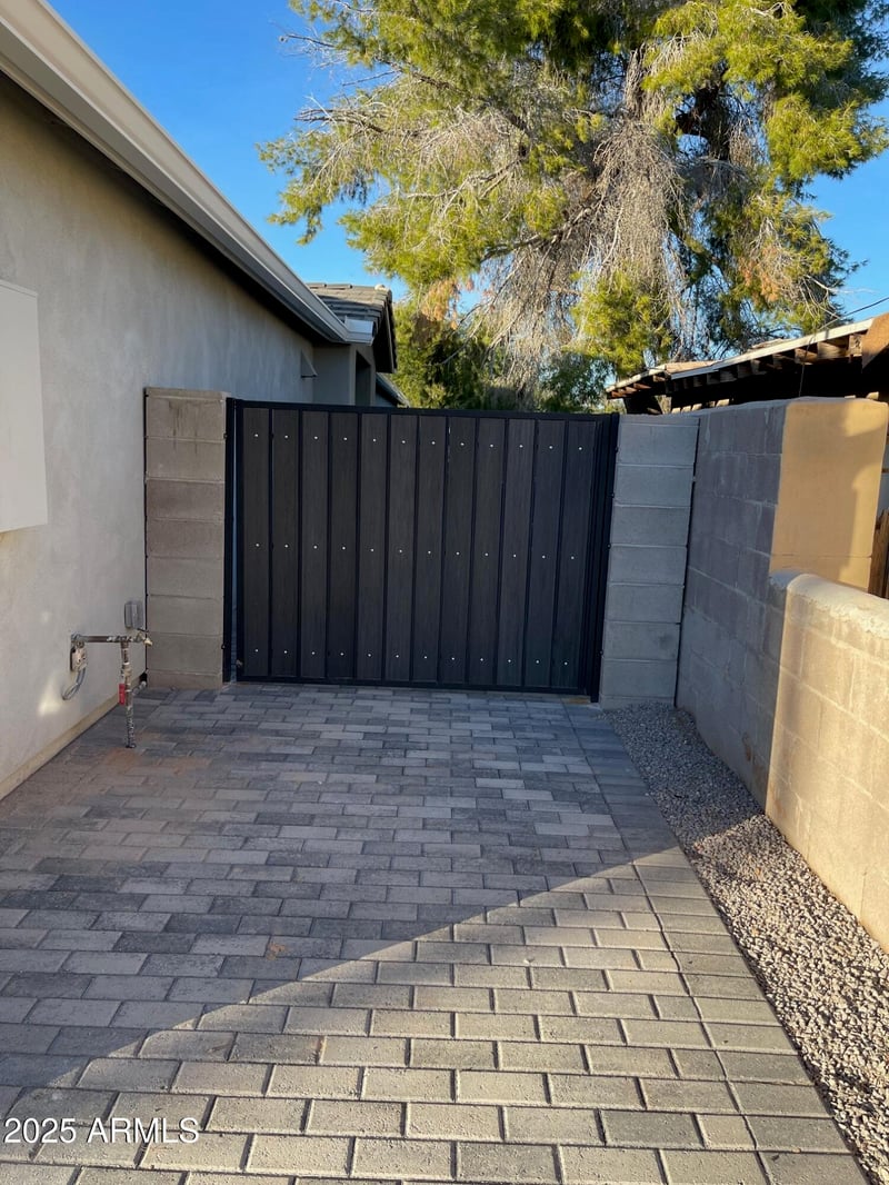 82 Brooks St, Gilbert, AZ 85233