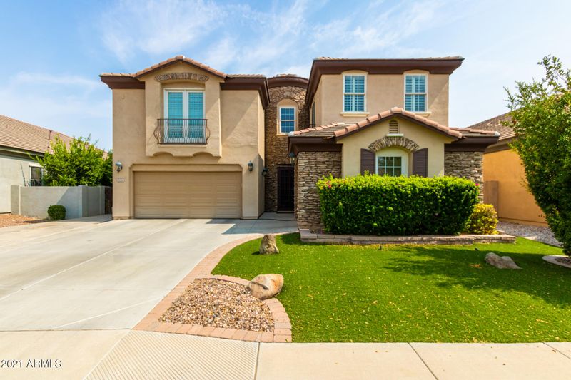 820 E Canyon Way, Chandler, AZ 85249