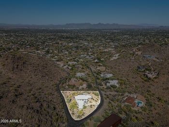 8200 Charles Dr, Paradise Valley, AZ 85253