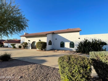 8200 Orangewood Ave, Glendale, AZ 85303