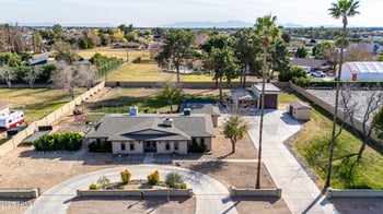 8201 Country Gables Dr, Peoria, AZ 85381