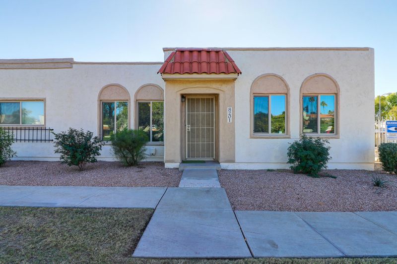 8201 E Mcdonald Dr, Scottsdale, AZ 85250
