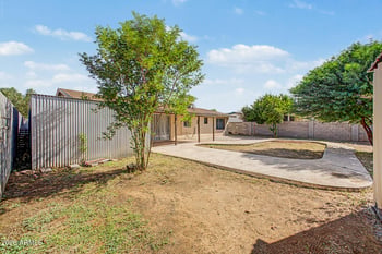 8201 W Sells Dr, Phoenix, AZ 85033