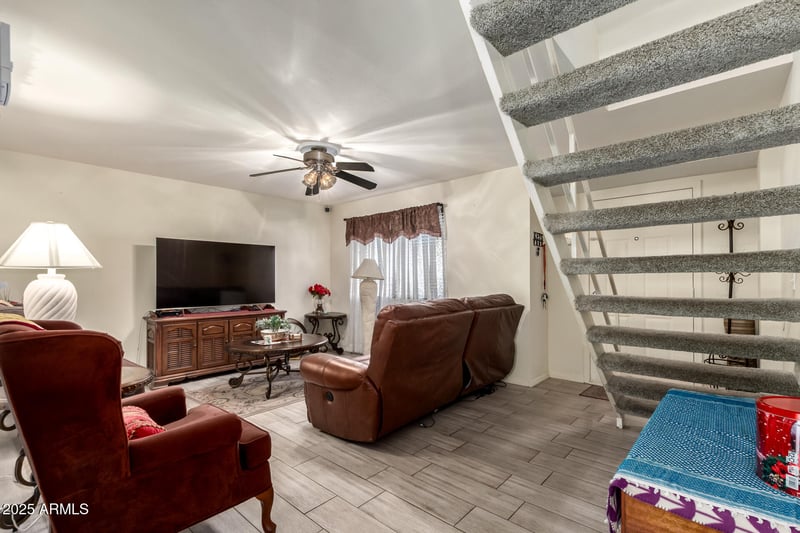 8201 Whitton Ave, Phoenix, AZ 85033