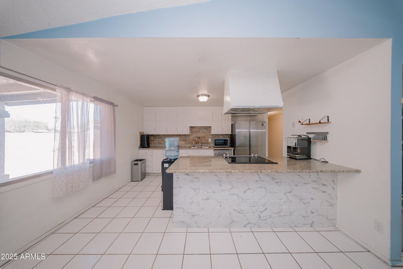 8202 Hazelwood St, Phoenix, AZ 85033