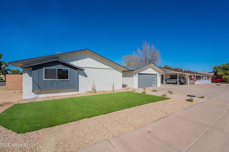 8202 Mackenzie Dr, Scottsdale, AZ 85251