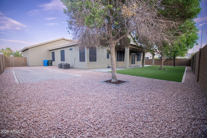 8202 34th Dr, Laveen, AZ 85339