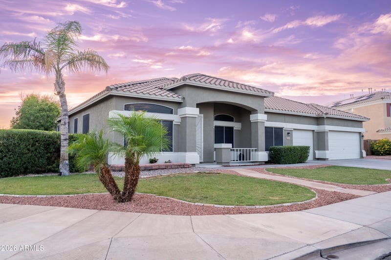 8202 34th Dr, Laveen, AZ 85339