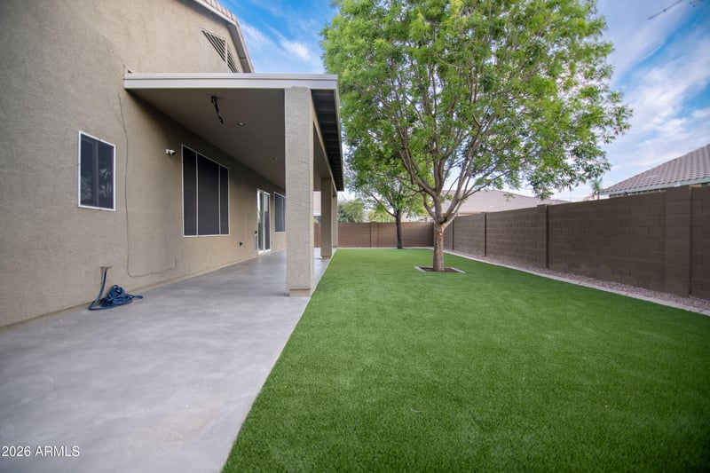 8202 34th Dr, Laveen, AZ 85339