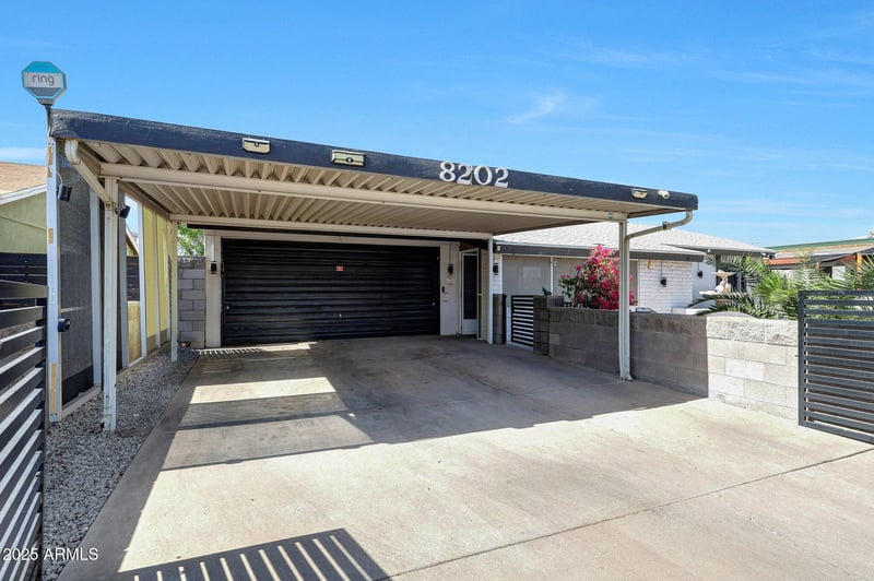 8202 Turney Ave, Phoenix, AZ 85033