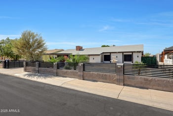 8202 Turney Ave, Phoenix, AZ 85033