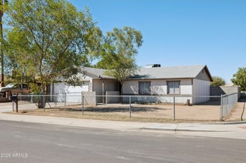 8202 W Highland Ave, Phoenix, AZ 85033