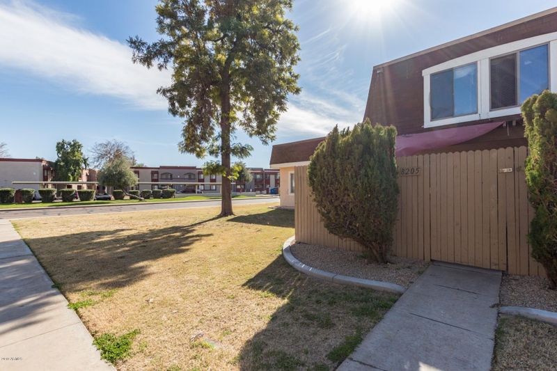 8205 N 34th Dr, Phoenix, AZ 85051
