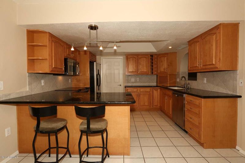 8206 N 16th St, Phoenix, AZ 85020