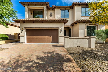 8207 Jasmine Cir, Mesa, AZ 85207