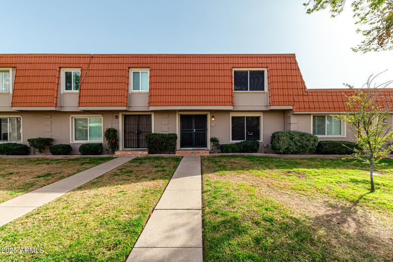 8207 Vista Dr, Scottsdale, AZ 85250