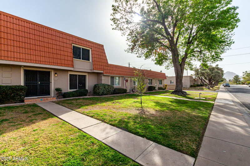 8207 Vista Dr, Scottsdale, AZ 85250