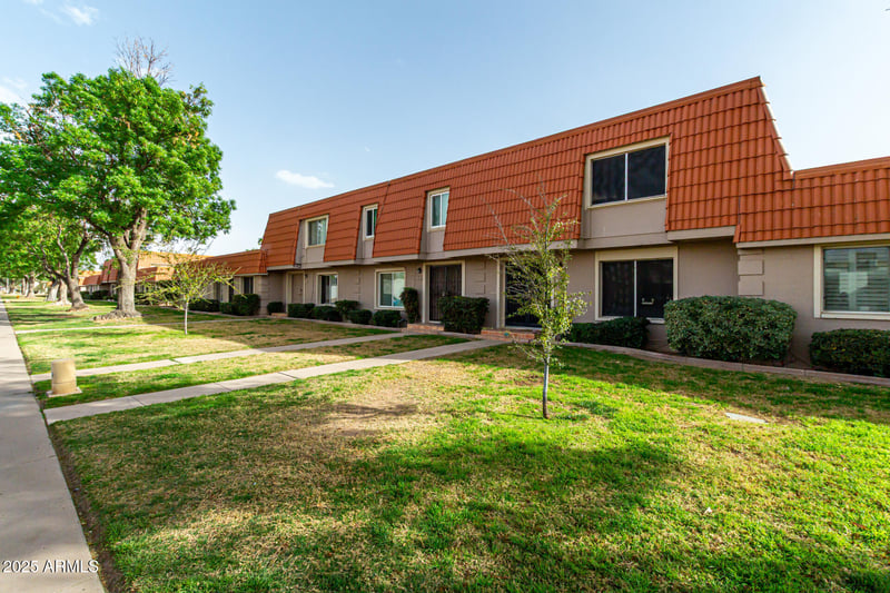 8207 Vista Dr, Scottsdale, AZ 85250