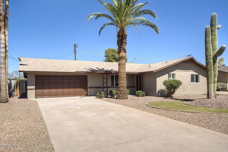 8208 E Camelback Rd, Scottsdale, AZ 85251