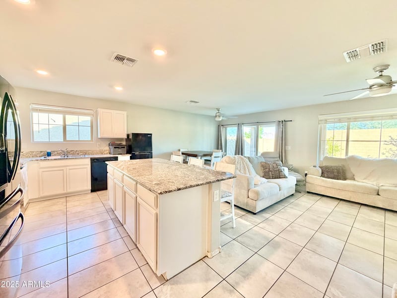 8208 Sands Rd, Glendale, AZ 85303