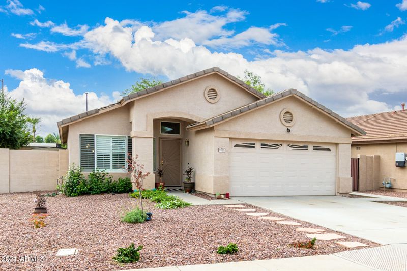 8209 W Pontiac Dr, Peoria, AZ 85382