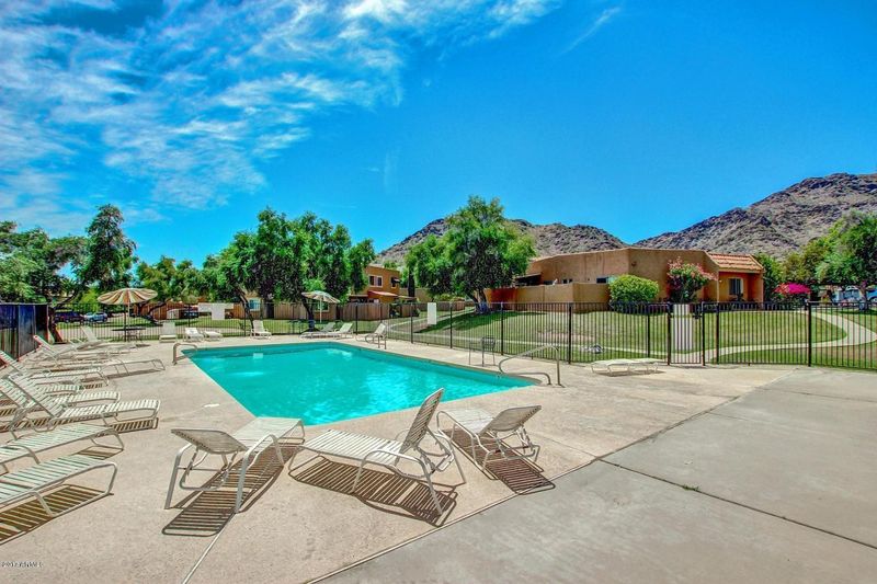 821 E Cochise Dr #B, Phoenix, AZ 85020