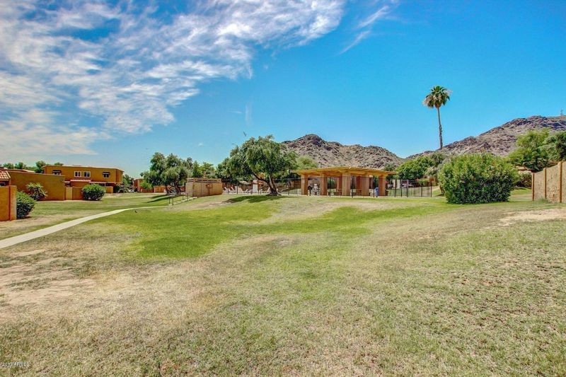 821 E Cochise Dr #B, Phoenix, AZ 85020