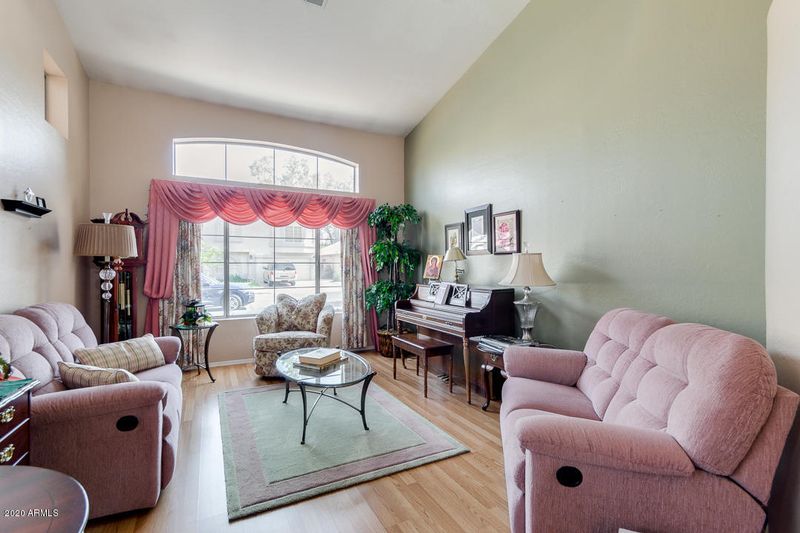 821 E Elgin St, Chandler, AZ 85225