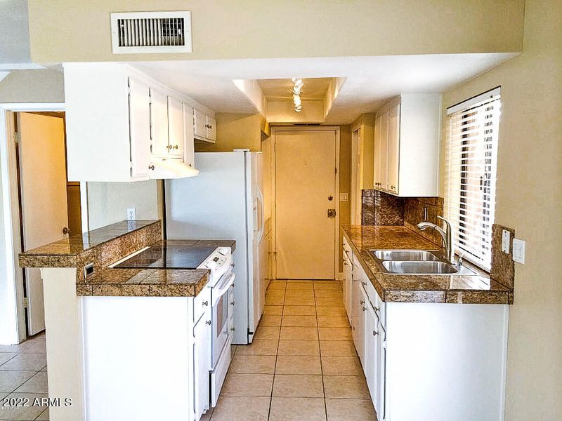 821 E North Ln #3, Phoenix, AZ 85020