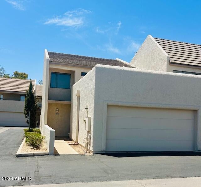821 E Redondo Dr, Tempe, AZ 85282