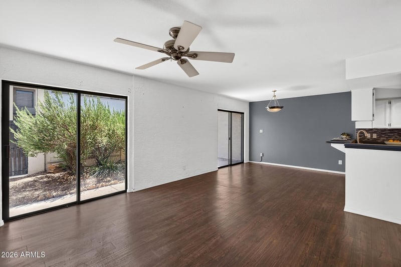 821 E Redondo Dr, Tempe, AZ 85282