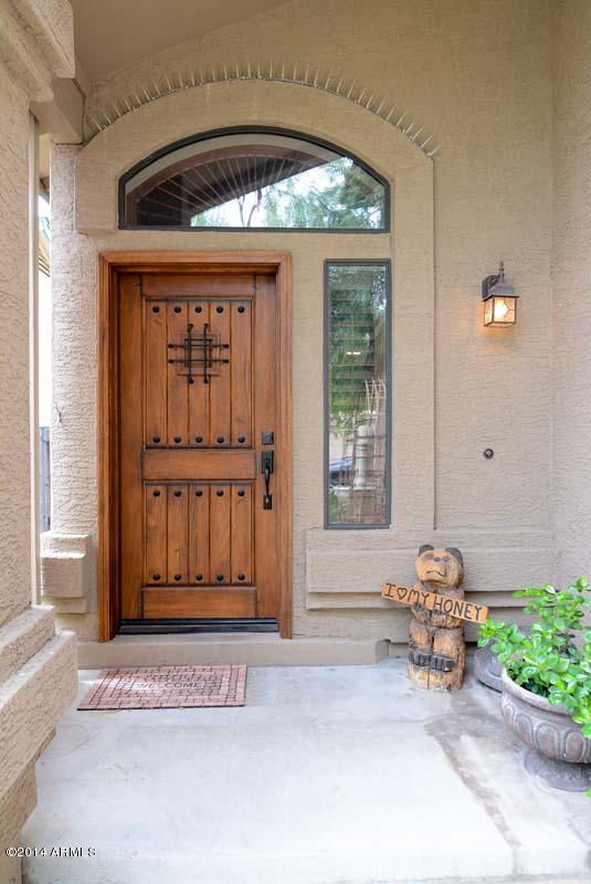 821 E Sack Dr, Phoenix, AZ 85024