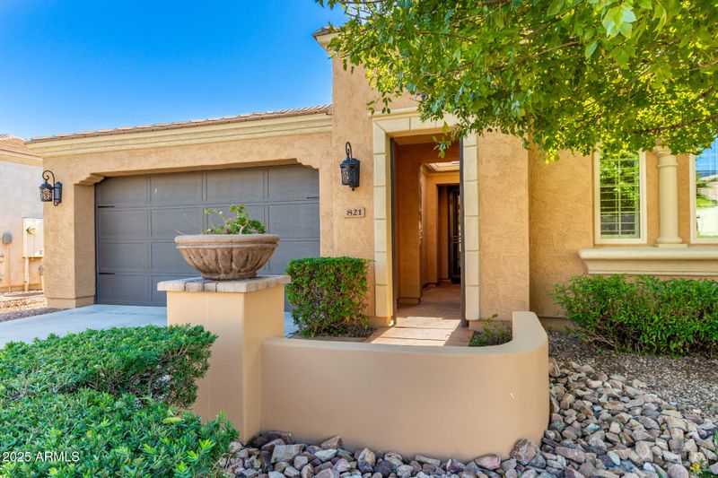 821 E Vesper Trl, San Tan Valley, AZ 85140