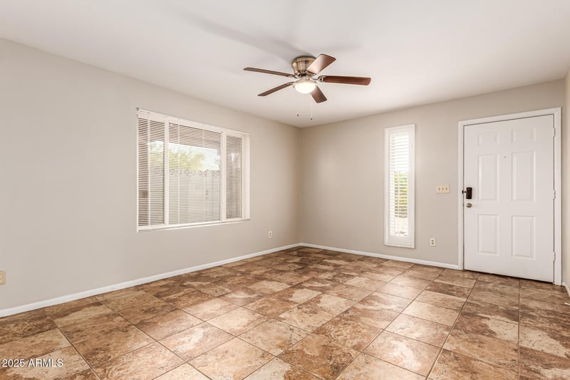 821 Joan D Arc Ave, Phoenix, AZ 85022