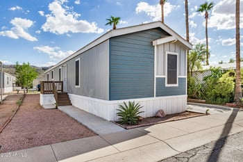 821 Kachina Trl, Phoenix, AZ 85040