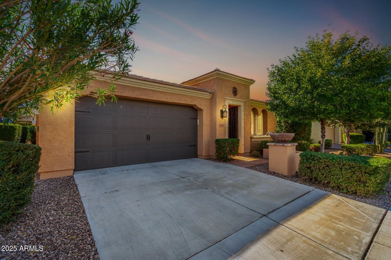 821 Vesper Trl, San Tan Valley, AZ 85140