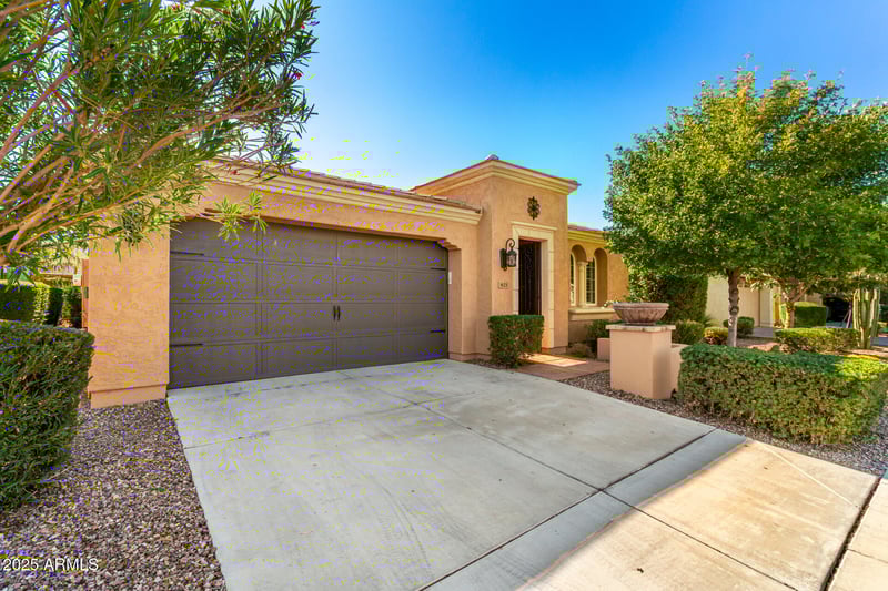 821 Vesper Trl, San Tan Valley, AZ 85140