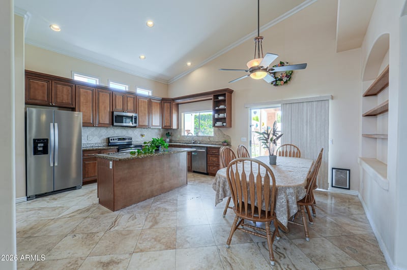 821 W Rawhide Ave, Gilbert, AZ 85233