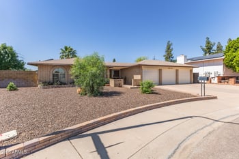 8210 50th Ave, Glendale, AZ 85302