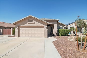 8210 Clara Ln, Peoria, AZ 85382