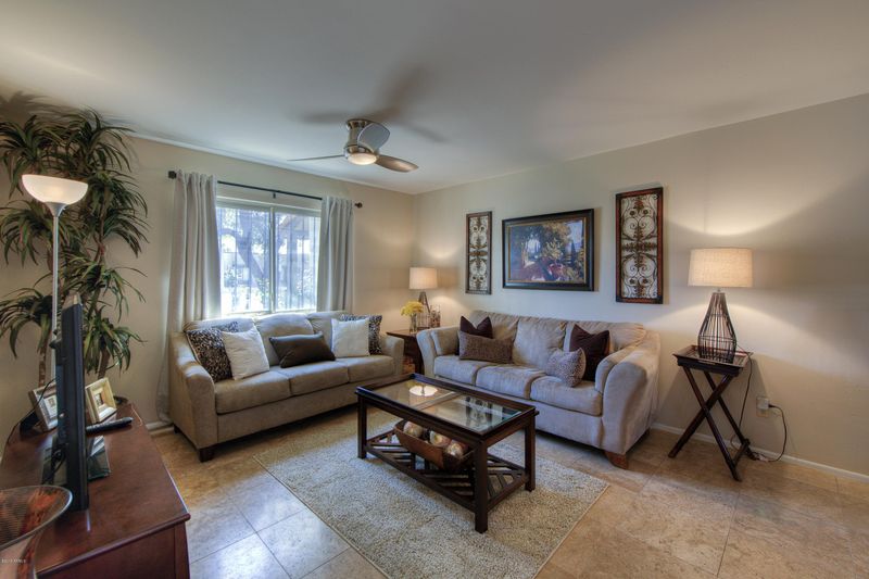 8210 E Keim Dr, Scottsdale, AZ 85250